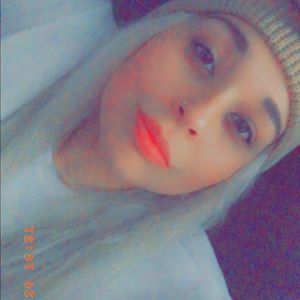 Meet your Posher, Maira